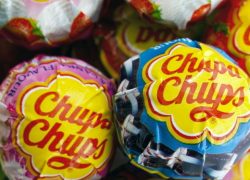 Легендарный леденец: История бренда Chupa Chups